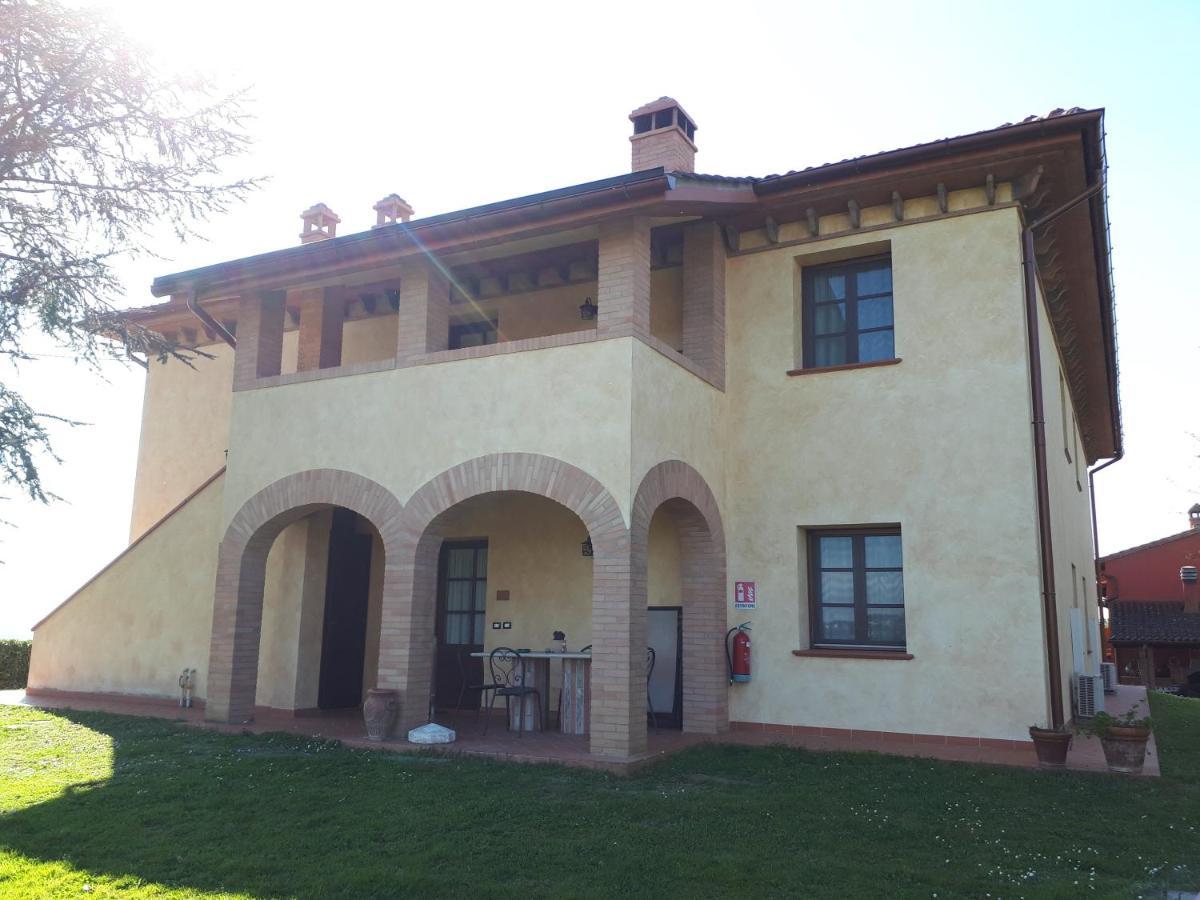 הוילה פאלאיה Agriturismo Montemari מראה חיצוני תמונה
