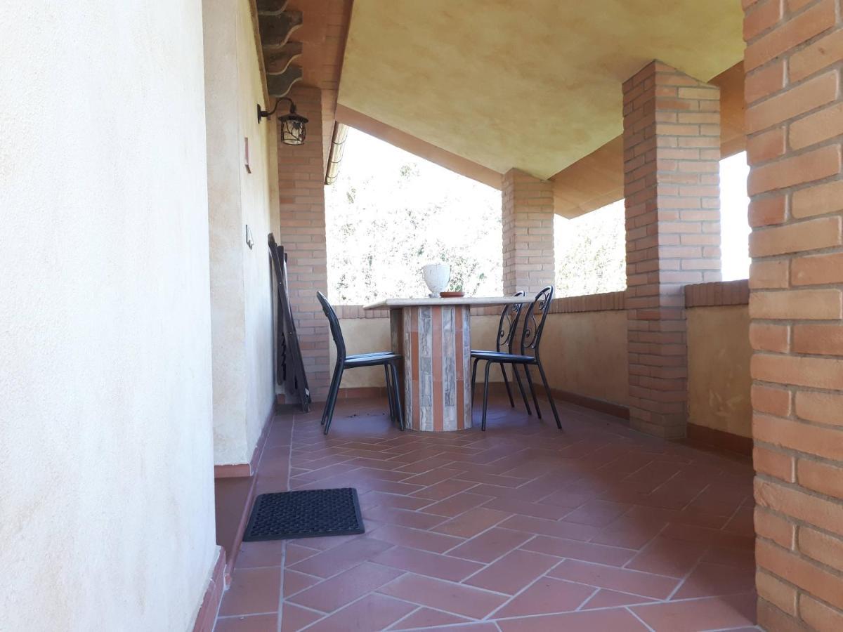 הוילה פאלאיה Agriturismo Montemari מראה חיצוני תמונה