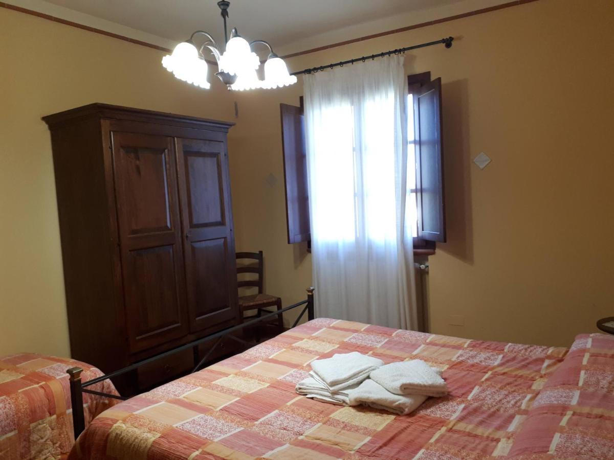 הוילה פאלאיה Agriturismo Montemari מראה חיצוני תמונה