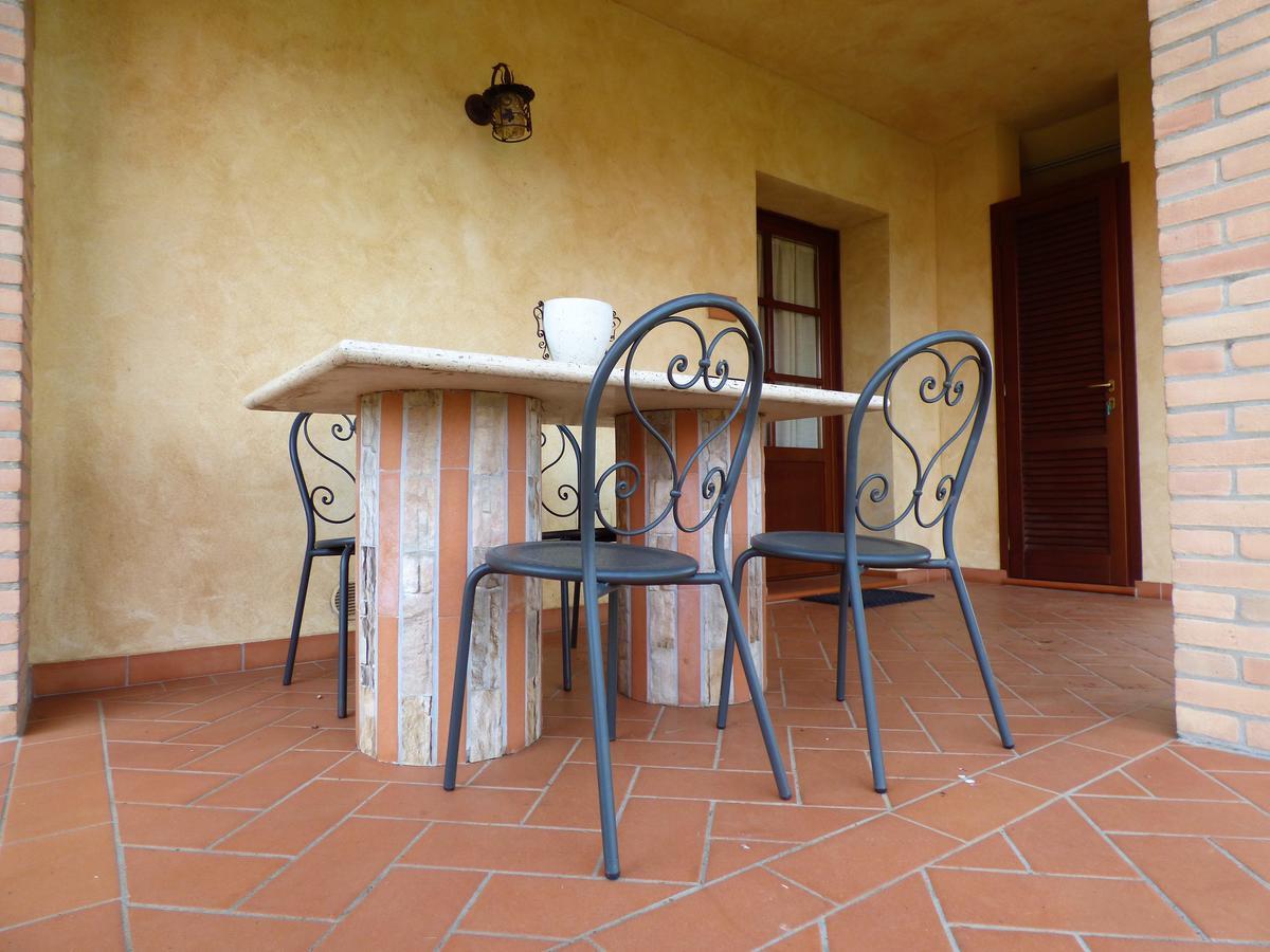 הוילה פאלאיה Agriturismo Montemari מראה חיצוני תמונה