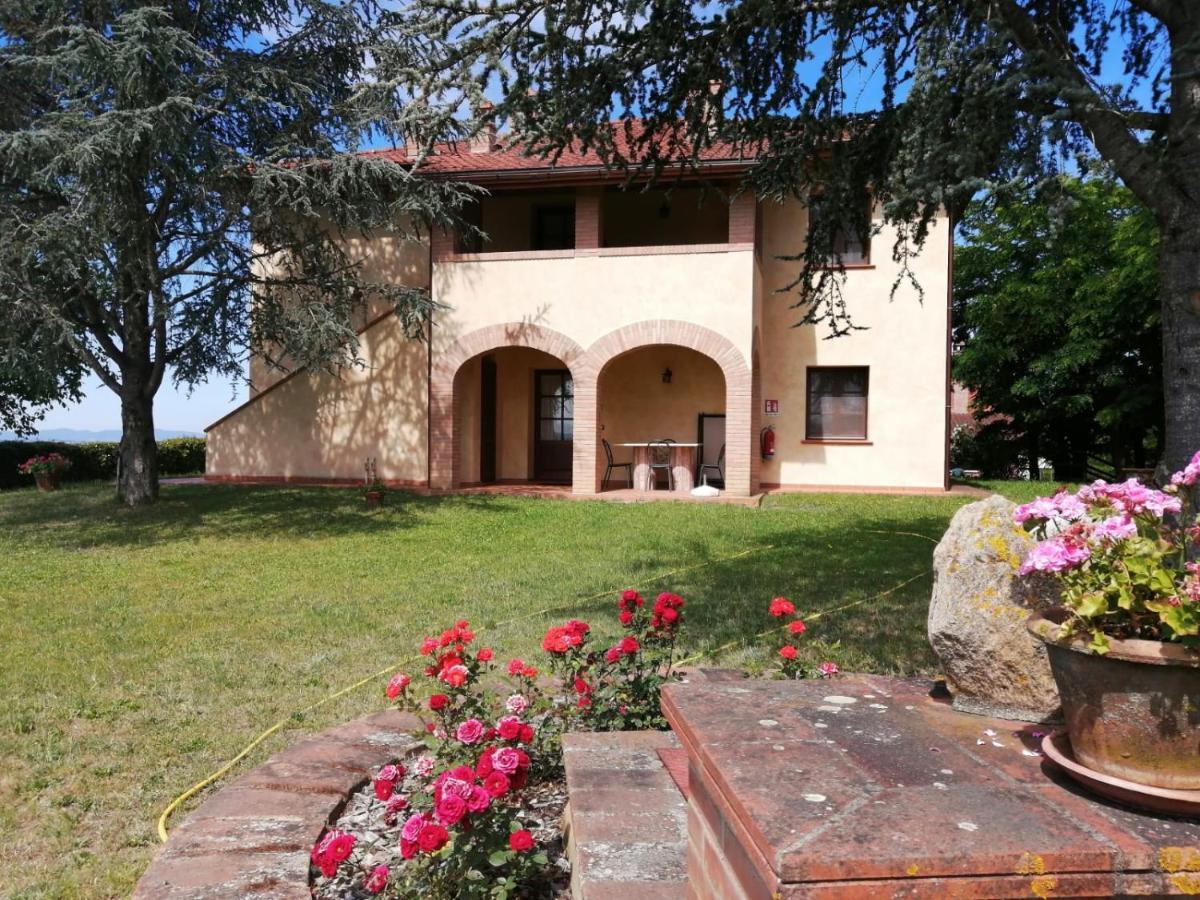 הוילה פאלאיה Agriturismo Montemari מראה חיצוני תמונה