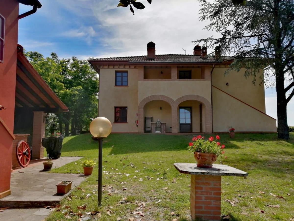 הוילה פאלאיה Agriturismo Montemari מראה חיצוני תמונה